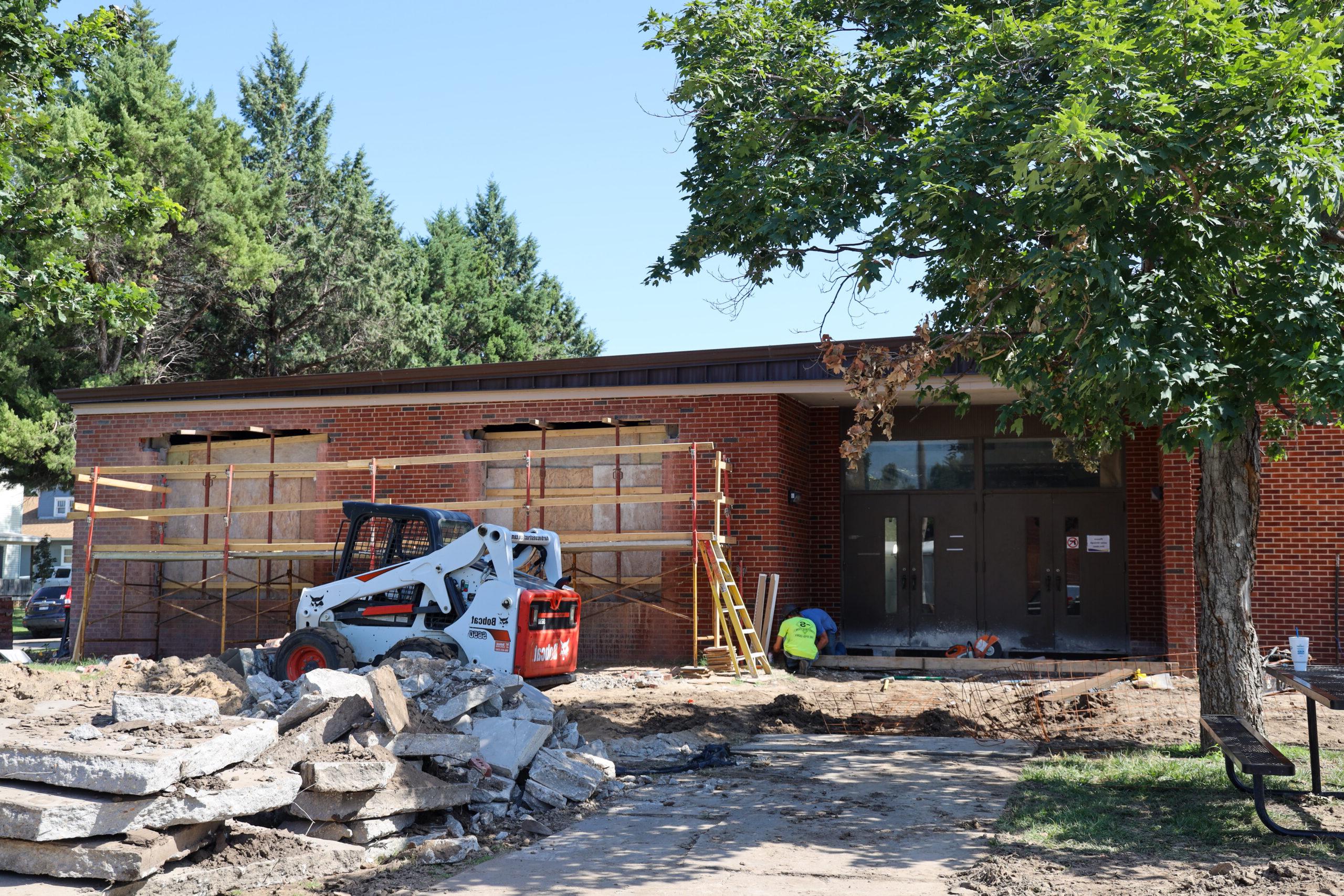 Exterior construction, dining hall